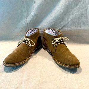 Crown Vintage 9.5 Taupe Casper MI Chukka